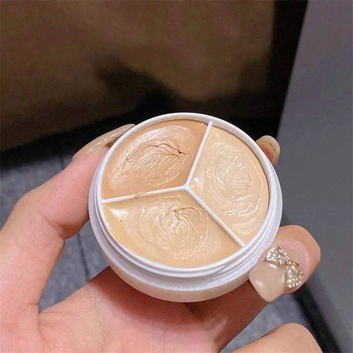 Concealer Cream Application - Step-by-Step Guide